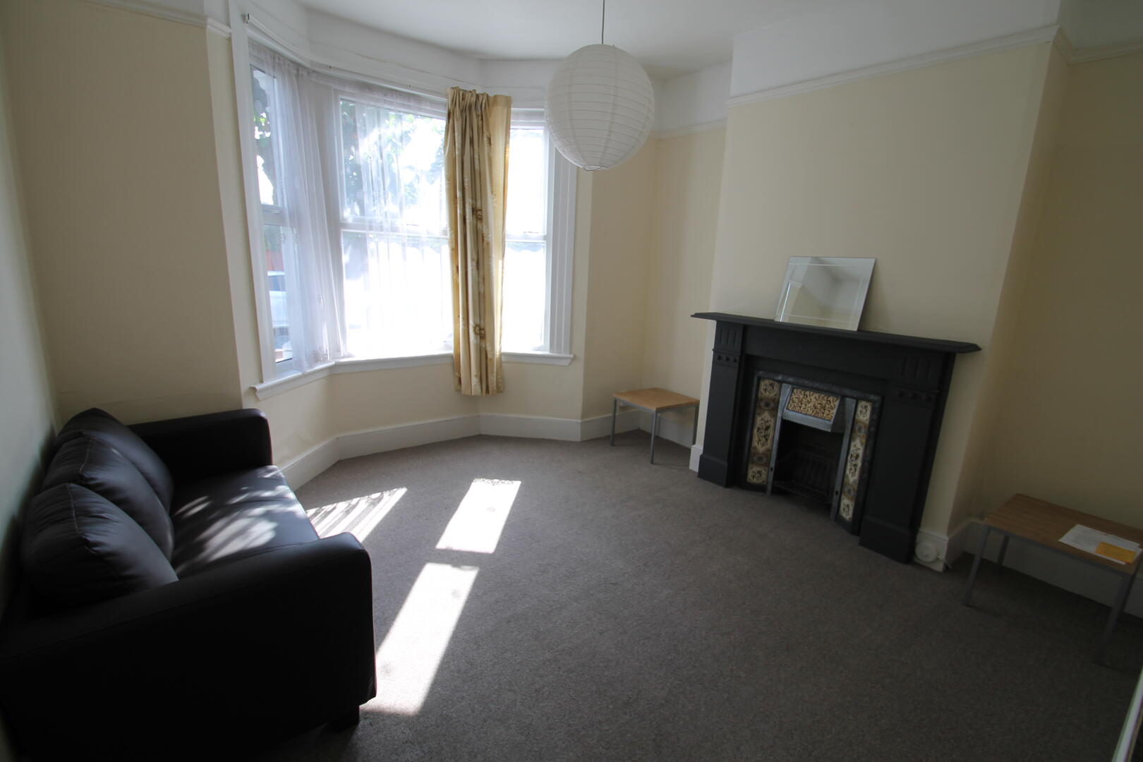 2 bed property in Vaughan Road, London